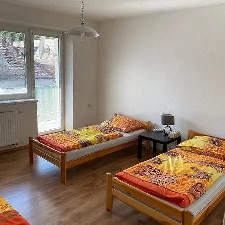 Spacious Apartment With Free Parking Apartment *